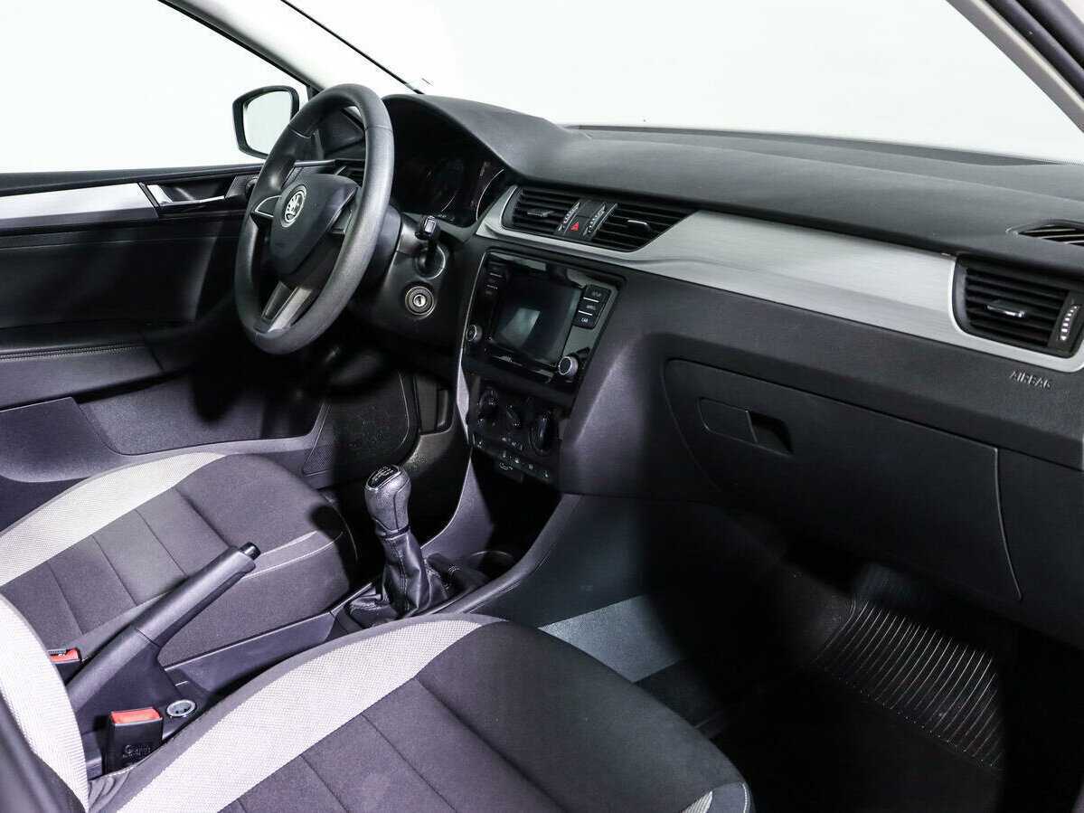 Skoda Rapid 2019 года с пробегом. Фото: #6
