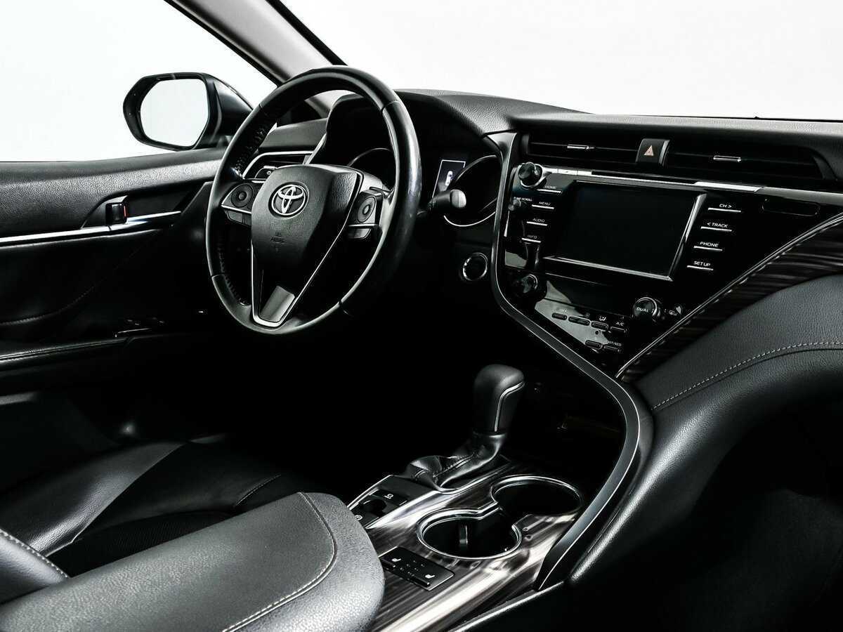Toyota Camry 2019 года с пробегом. Фото: #8