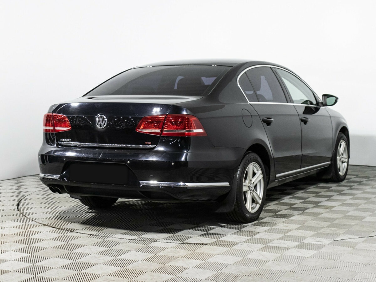 Volkswagen Passat 2012 года с пробегом. Фото: #3
