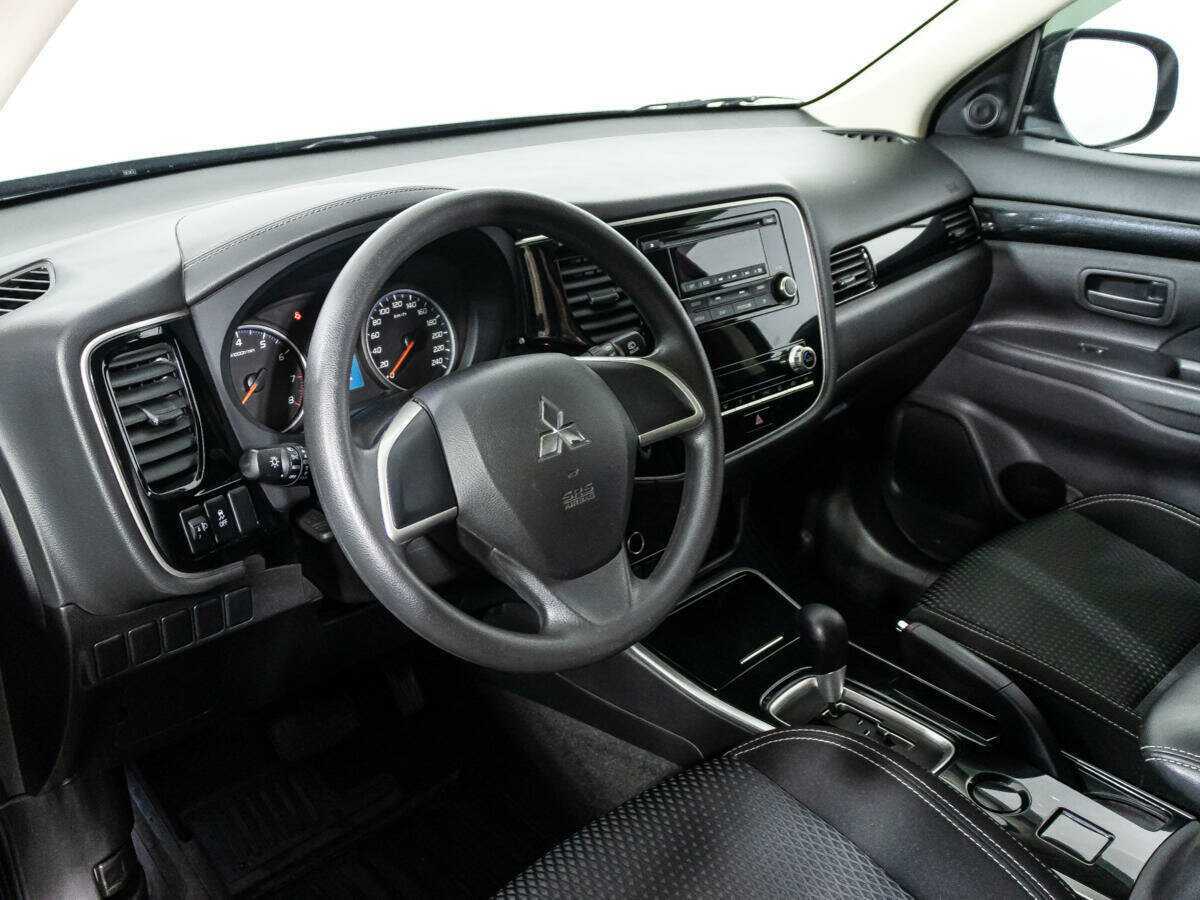 Mitsubishi Outlander 2021 года с пробегом. Фото: #10