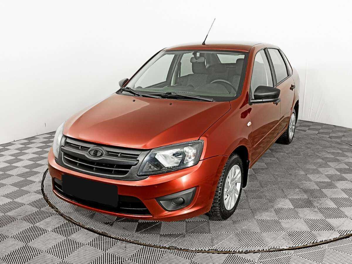 Lada (ВАЗ) Granta 2018 года с пробегом. Посмотреть фото