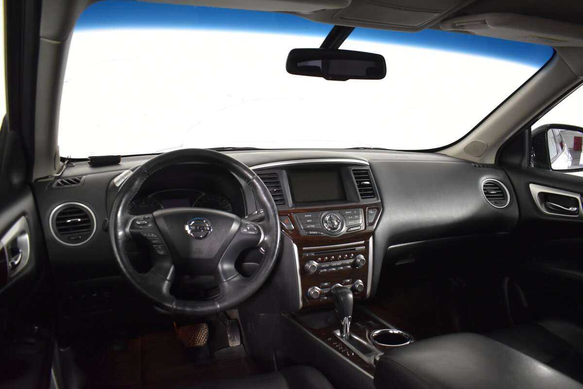 Nissan Pathfinder 2015 года с пробегом. Фото: #11