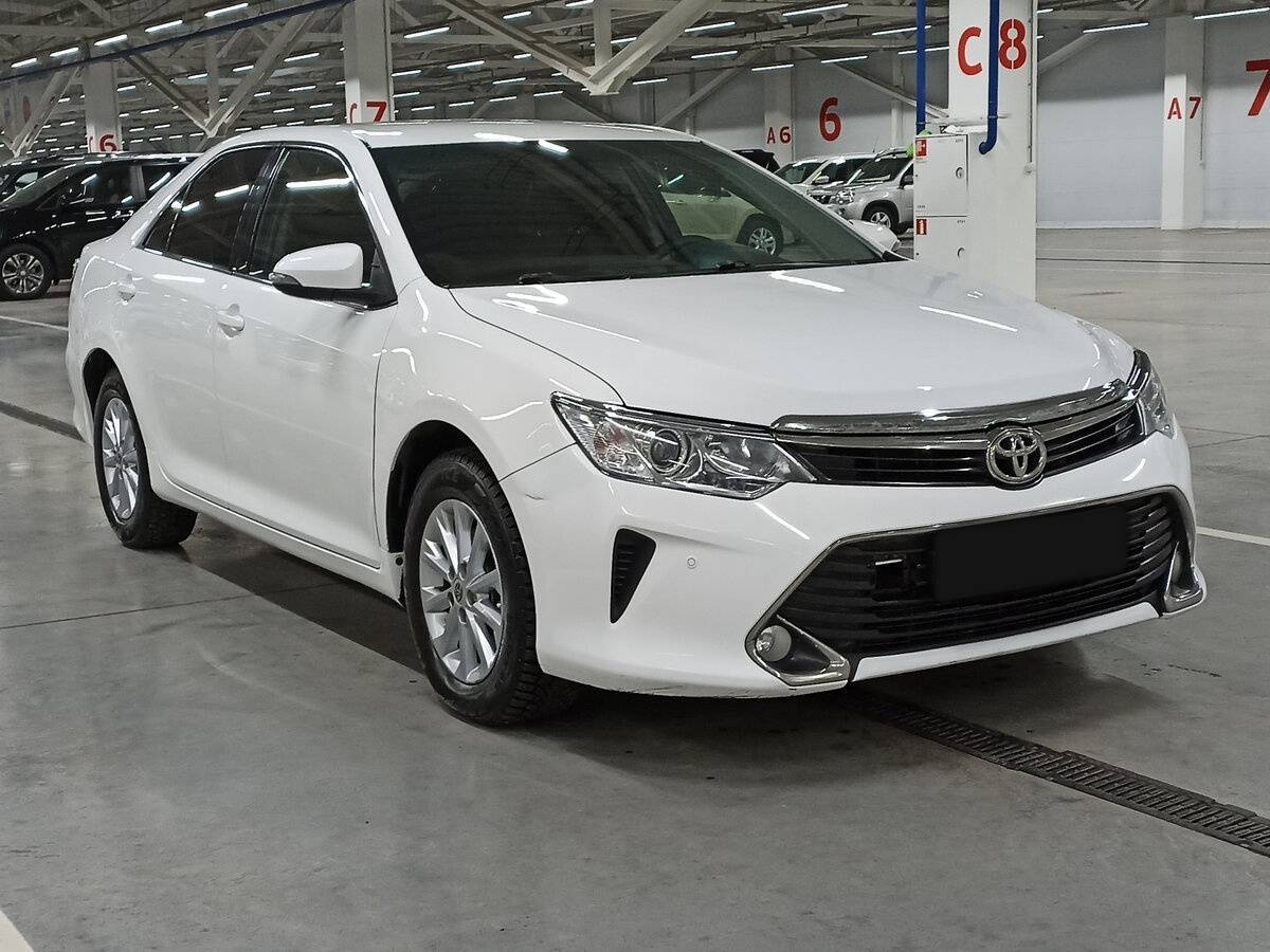 Toyota Camry 2016 года с пробегом. Фото: #2