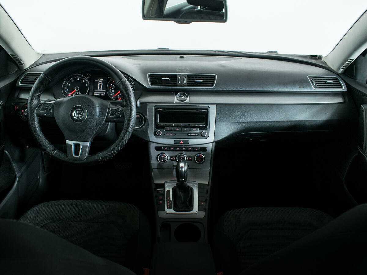 Volkswagen Passat 2012 года с пробегом. Фото: #11