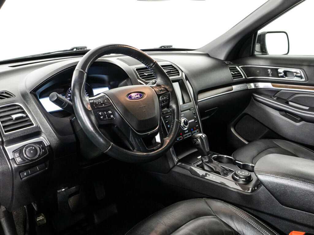 Ford Explorer 2018 года с пробегом. Фото: #10