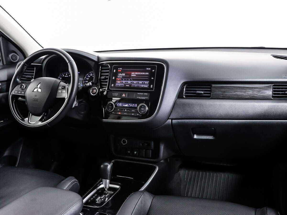 Mitsubishi Outlander 2018 года с пробегом. Фото: #6