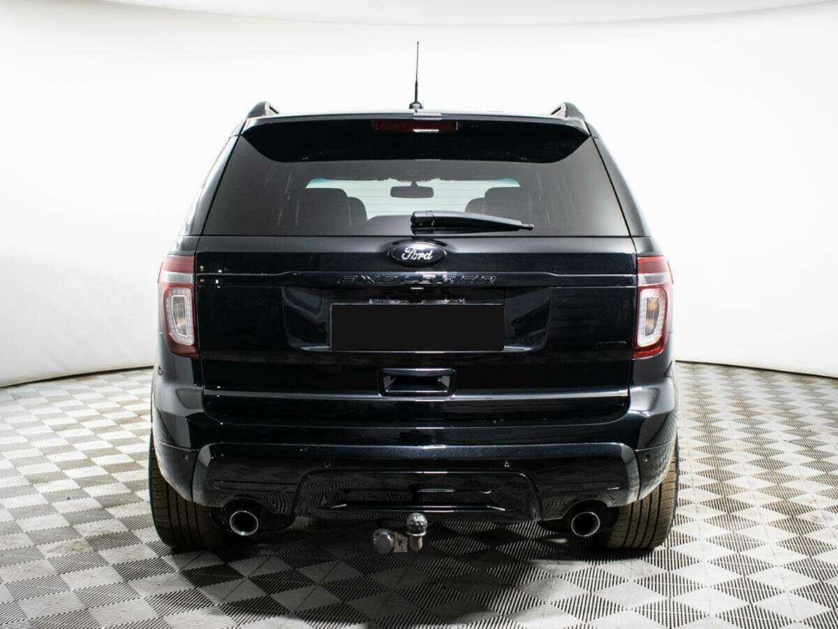 Ford Explorer 2013 года с пробегом. Фото: #4