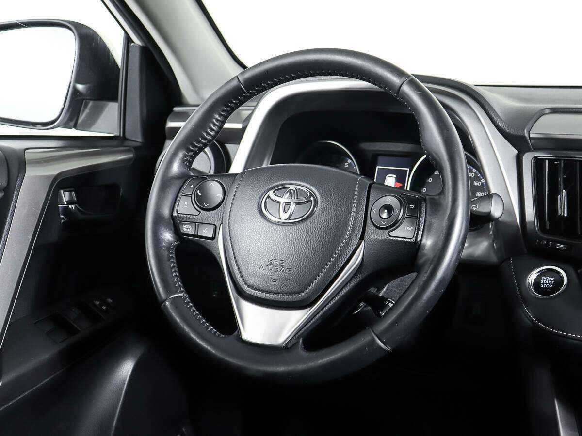 Toyota RAV4 2018 года с пробегом. Фото: #14