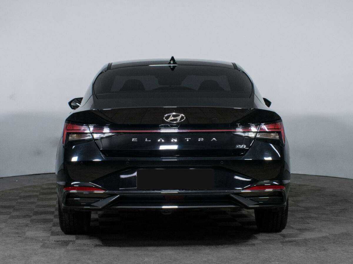 Hyundai Elantra 2023 года с пробегом. Фото: #5
