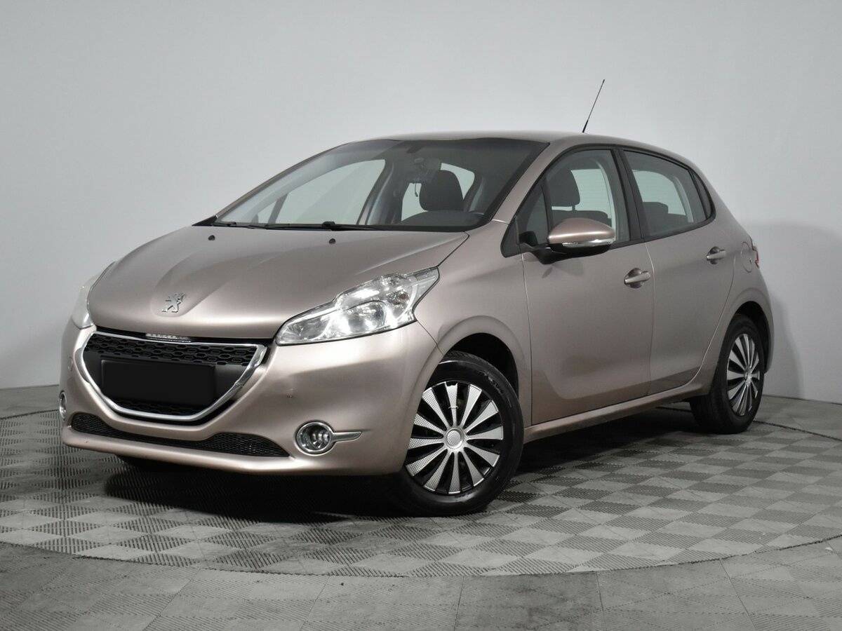 Peugeot 208 2014 года с пробегом. Фото: #0