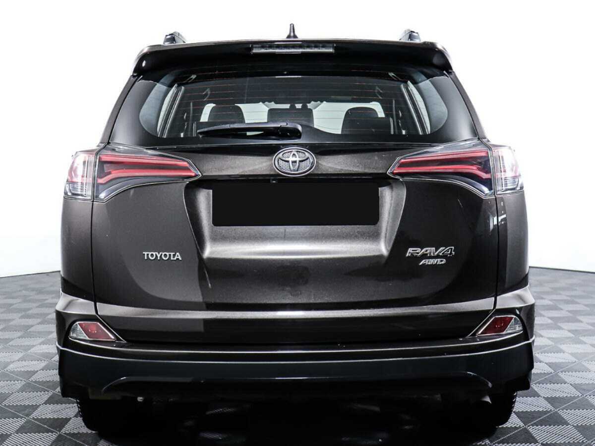 Toyota RAV4 2018 года с пробегом. Фото: #4