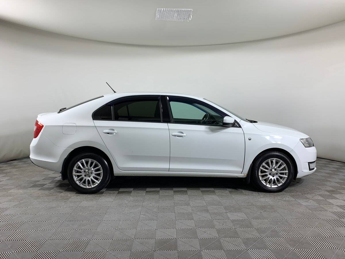 Skoda Rapid 2015 года с пробегом. Фото: #3