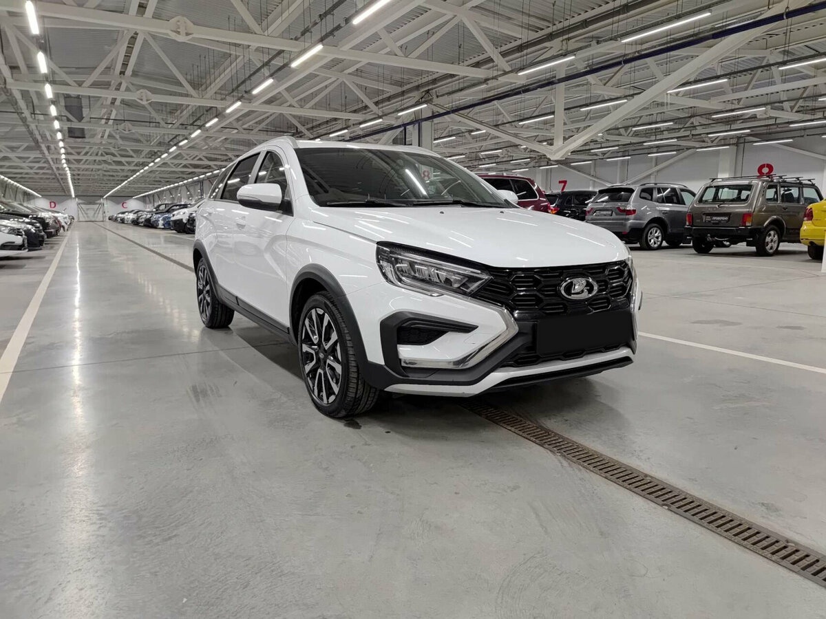 Lada (ВАЗ) Vesta 2024 года с пробегом. Фото: #2