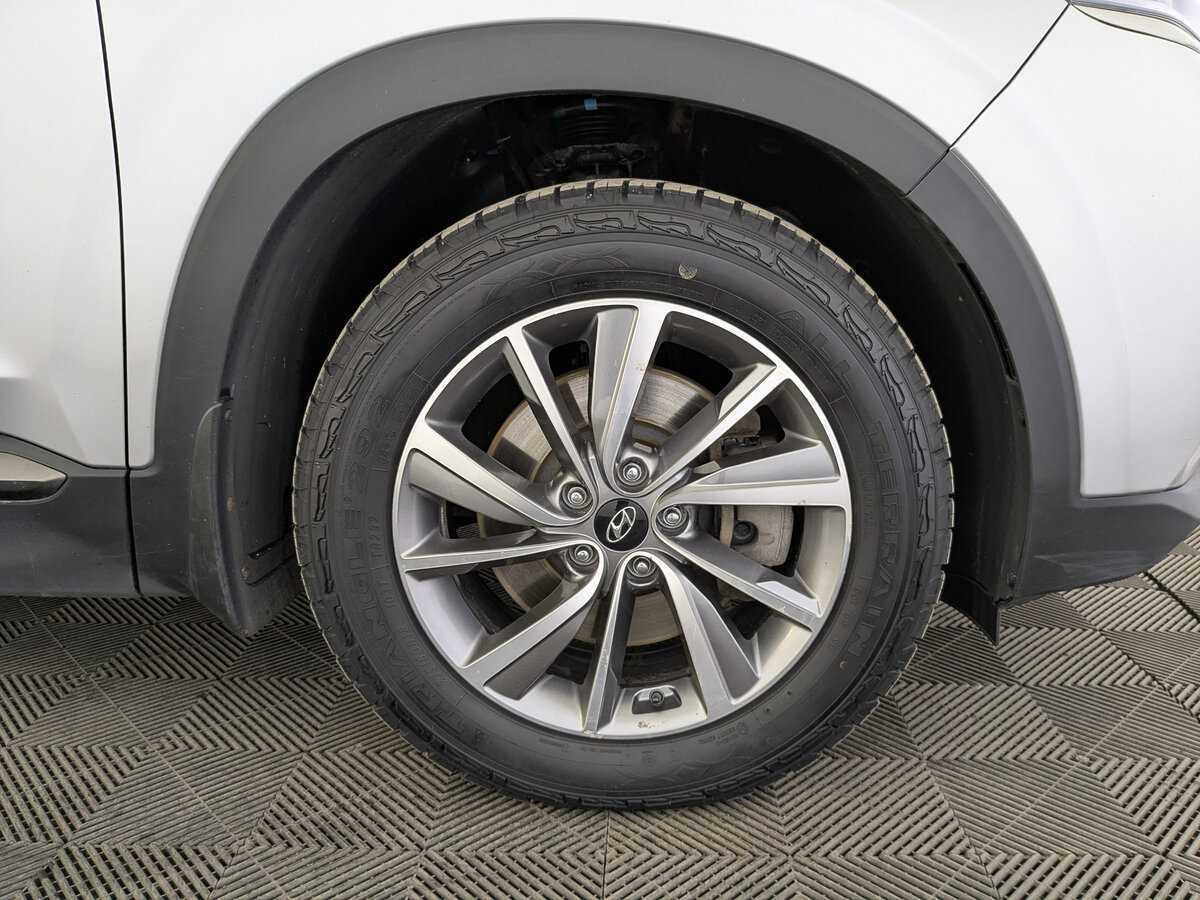 Hyundai Santa Fe 2020 года с пробегом. Фото: #11