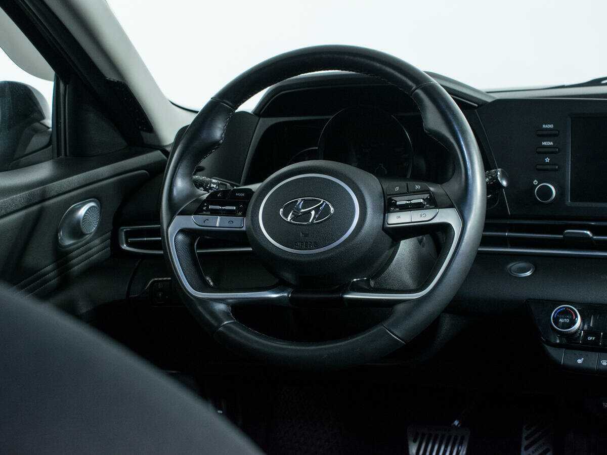 Hyundai Elantra 2020 года с пробегом. Фото: #13