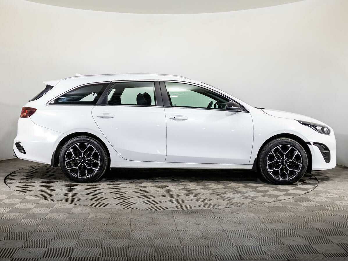 Kia Ceed 2021 года с пробегом. Фото: #3