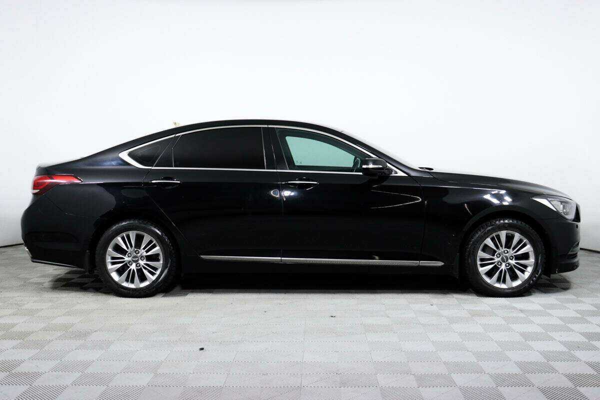 Hyundai Genesis 2016 года с пробегом. Фото: #3