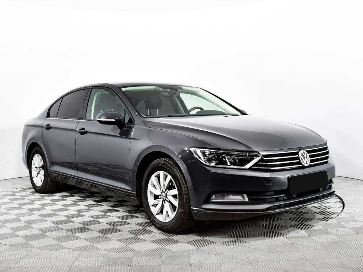 Volkswagen Passat 2017 года с пробегом. Фото: #2