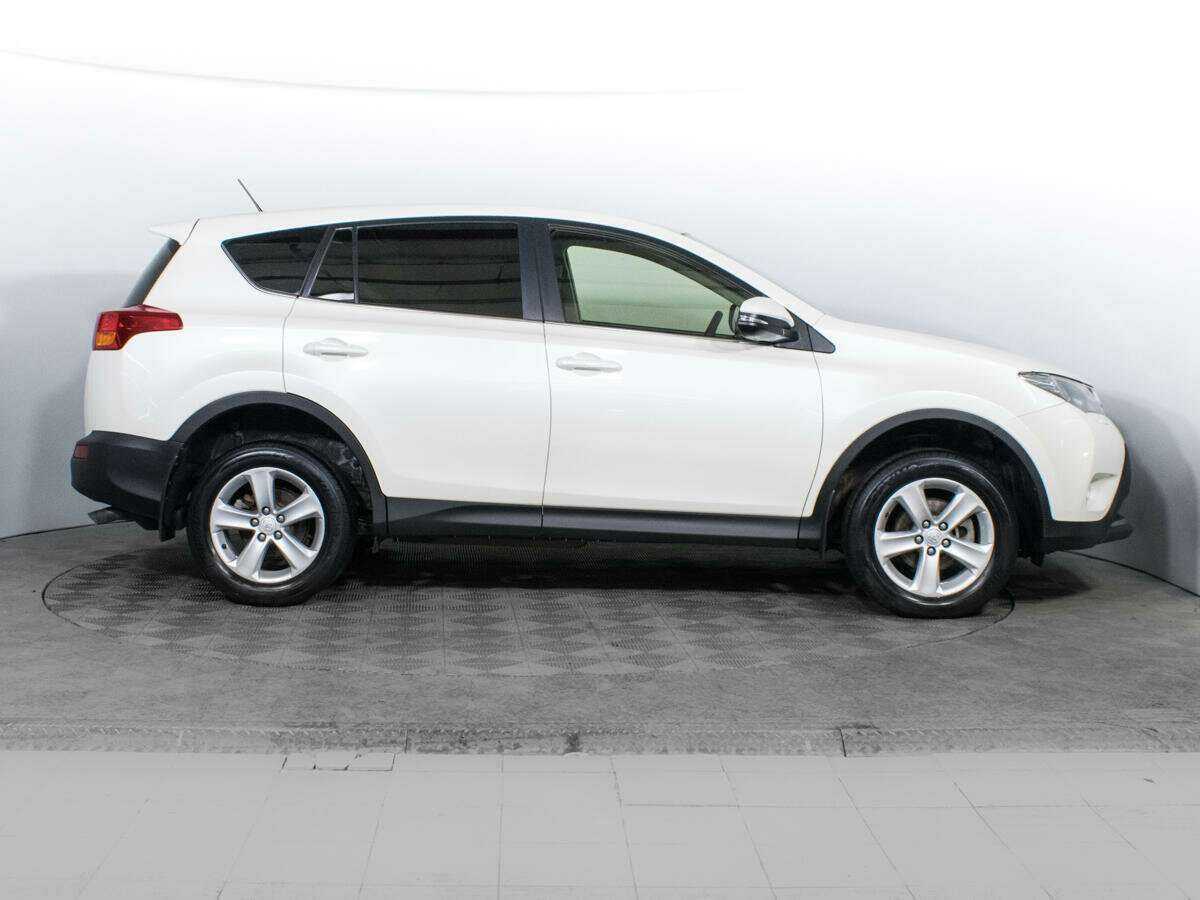 Toyota RAV4 2013 года с пробегом. Фото: #3