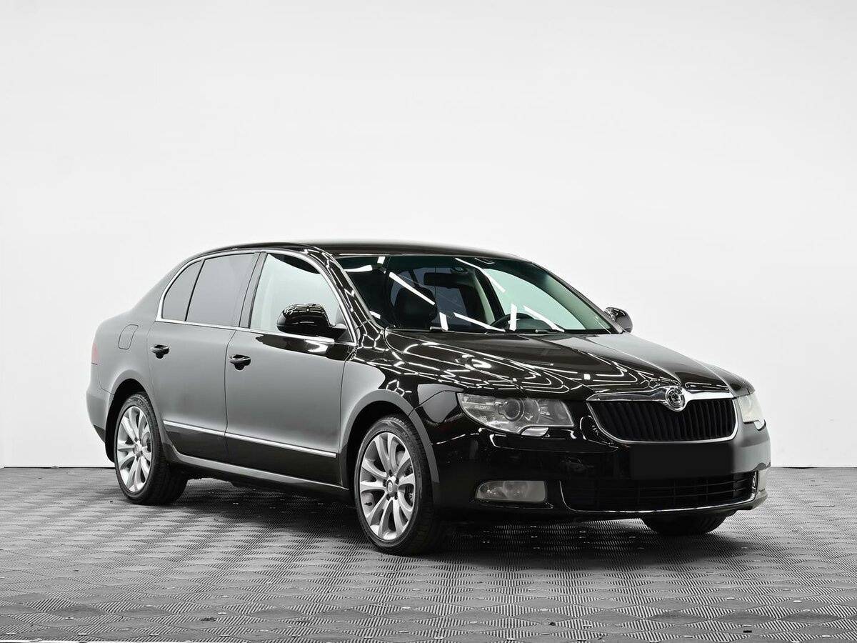 Skoda Superb 2012 года с пробегом. Фото: #1