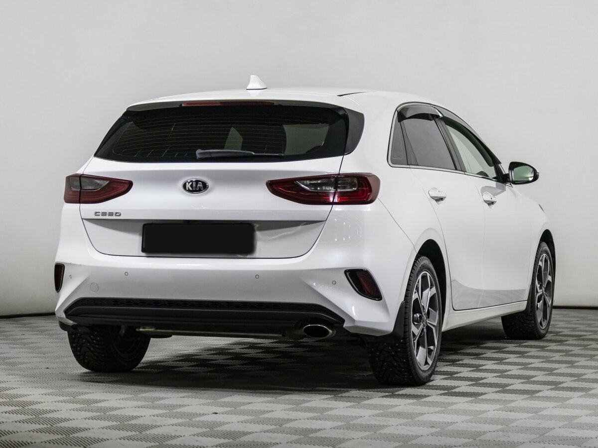 Kia Ceed 2021 года с пробегом. Фото: #3