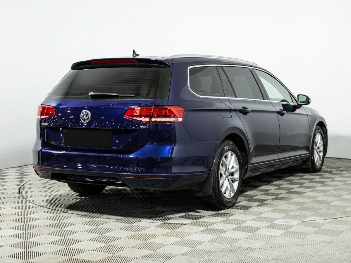 Volkswagen Passat 2017 года с пробегом. Фото: #3