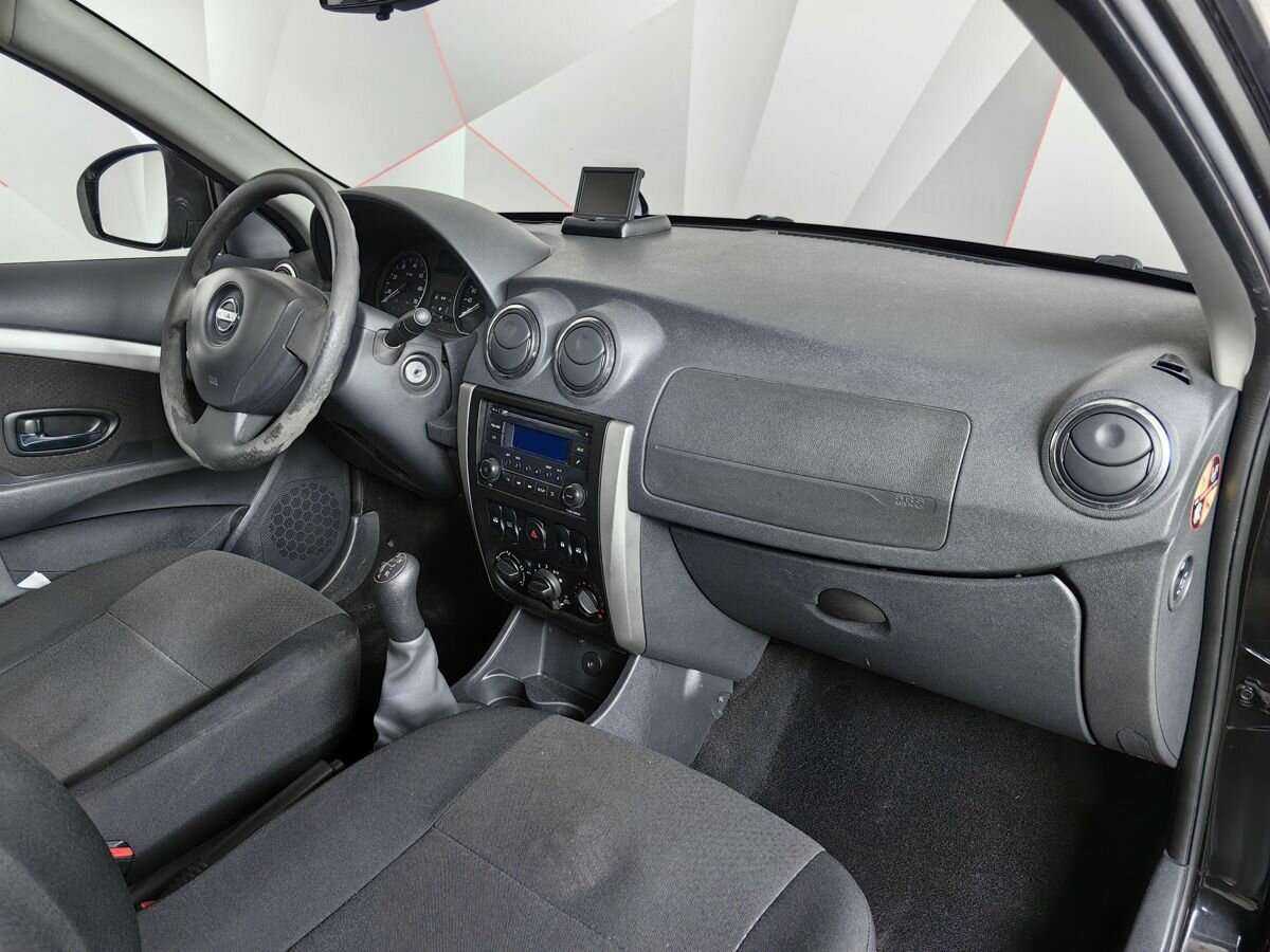 Nissan Almera 2018 года с пробегом. Фото: #8