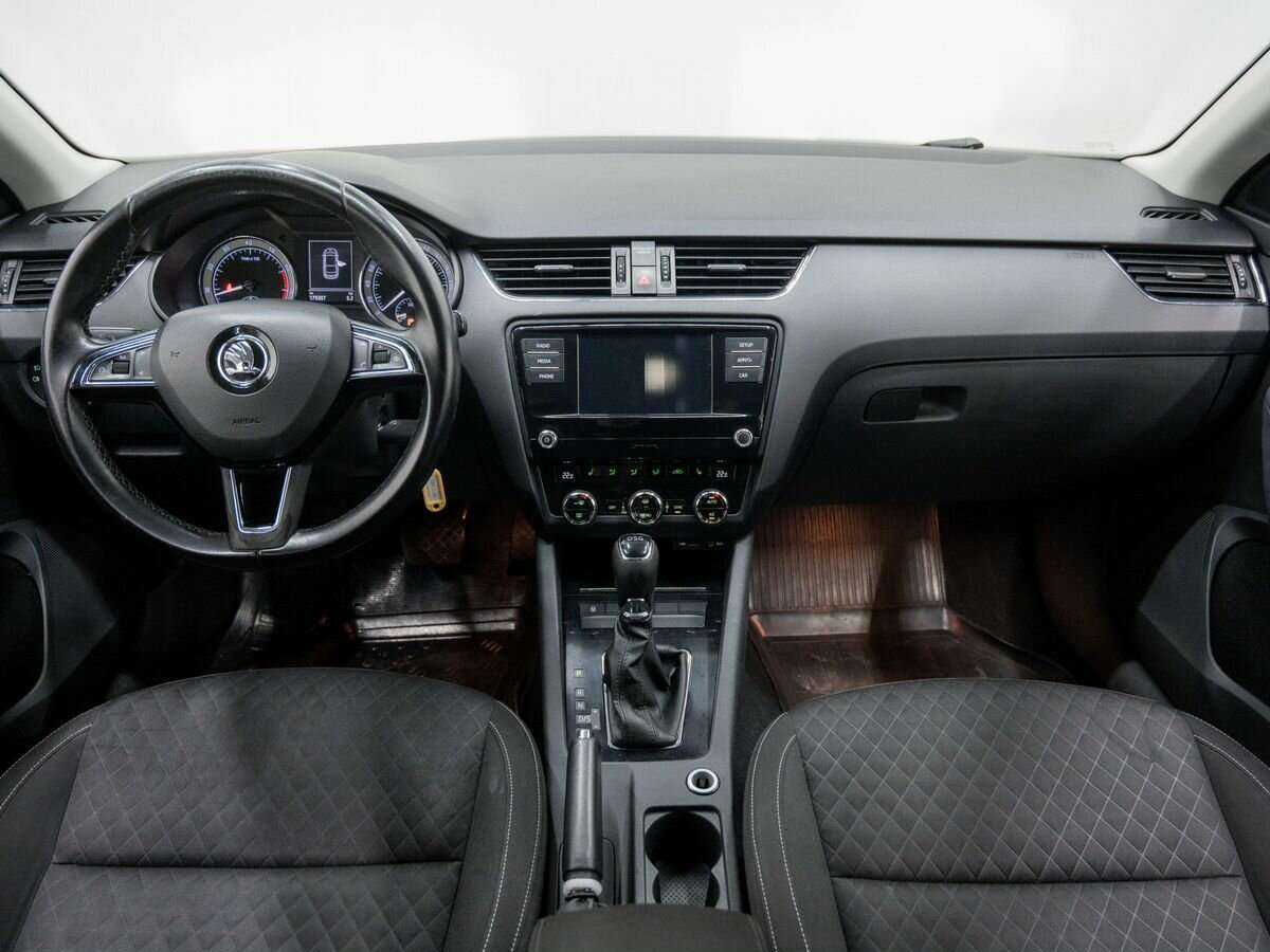 Skoda Octavia 2017 года с пробегом. Фото: #6