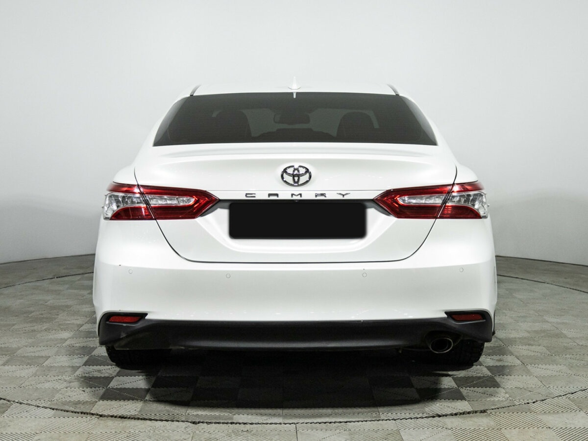 Toyota Camry 2021 года с пробегом. Фото: #5
