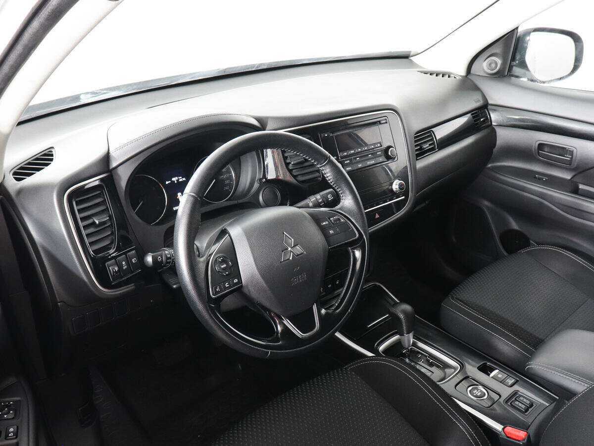 Mitsubishi Outlander 2022 года с пробегом. Фото: #6