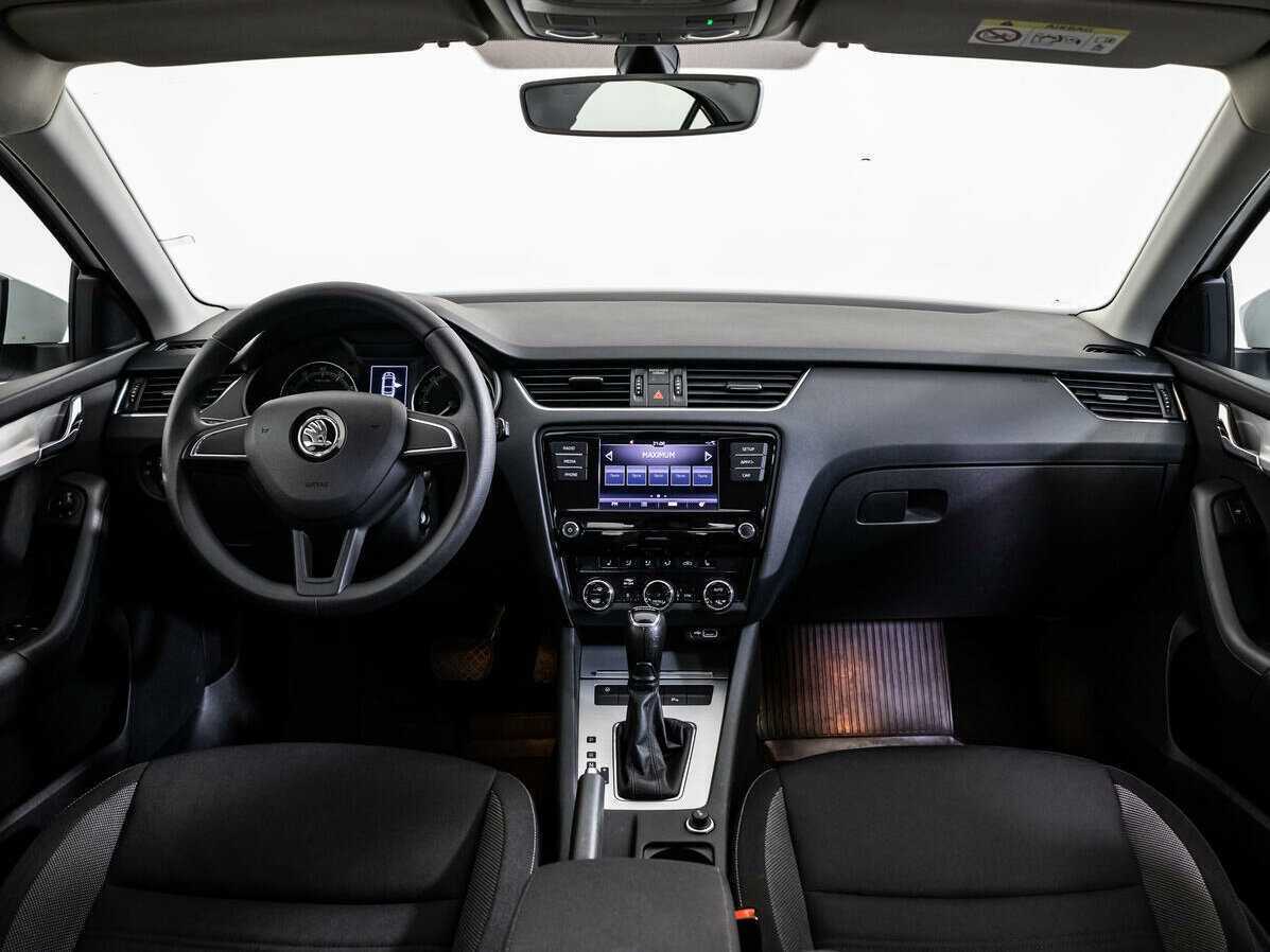 Skoda Octavia 2019 года с пробегом. Фото: #12