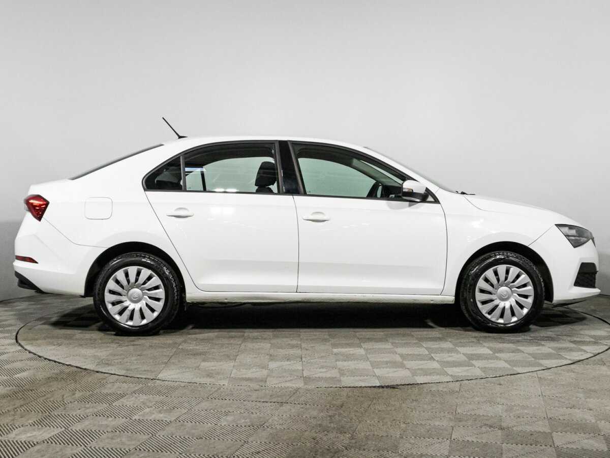 Skoda Rapid 2021 года с пробегом. Фото: #3