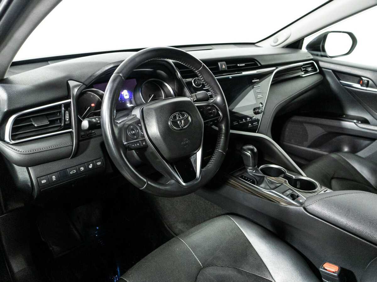 Toyota Camry 2018 года с пробегом. Фото: #10