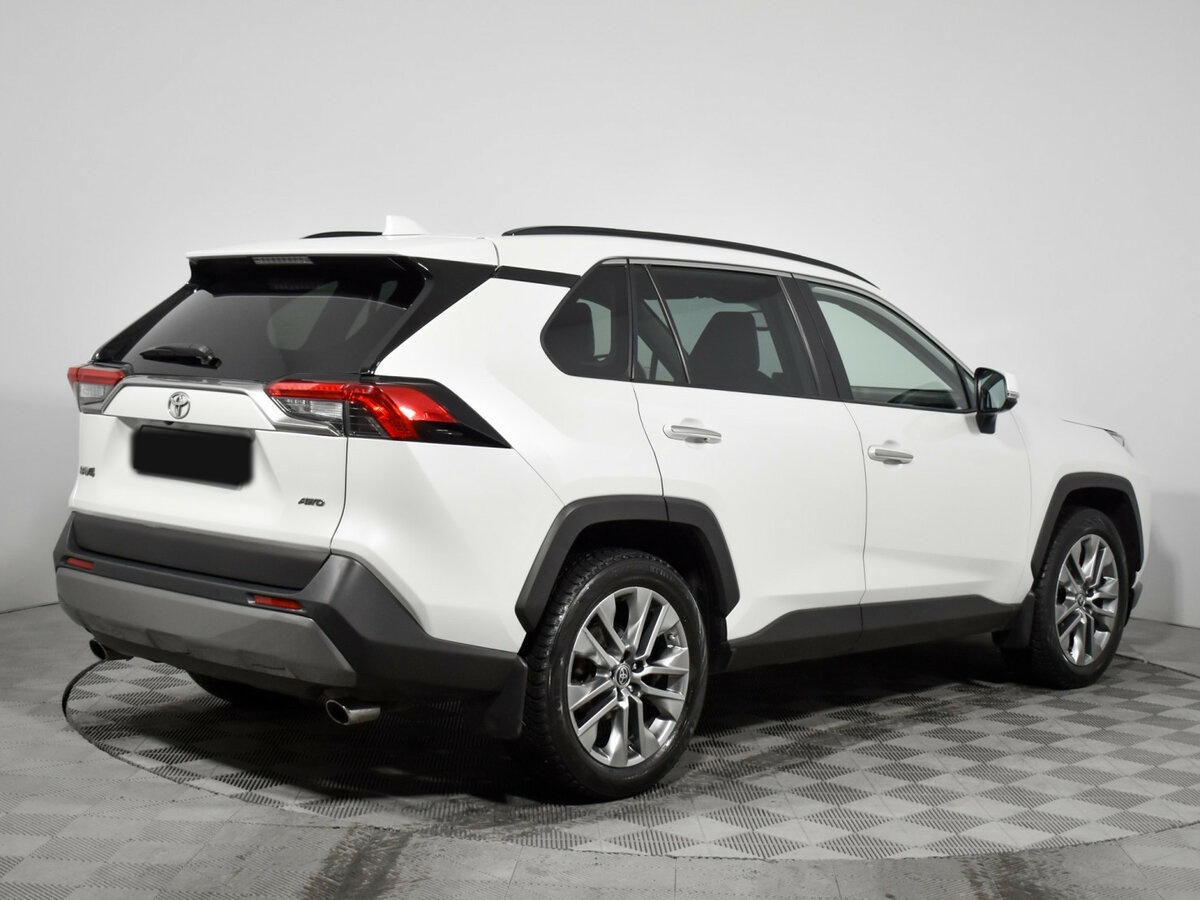 Toyota RAV4 2019 года с пробегом. Фото: #4