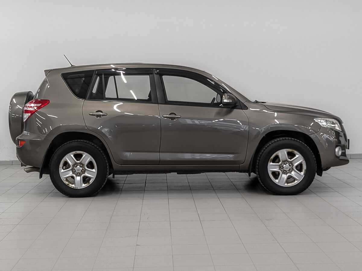 Toyota RAV4 2012 года с пробегом. Фото: #3