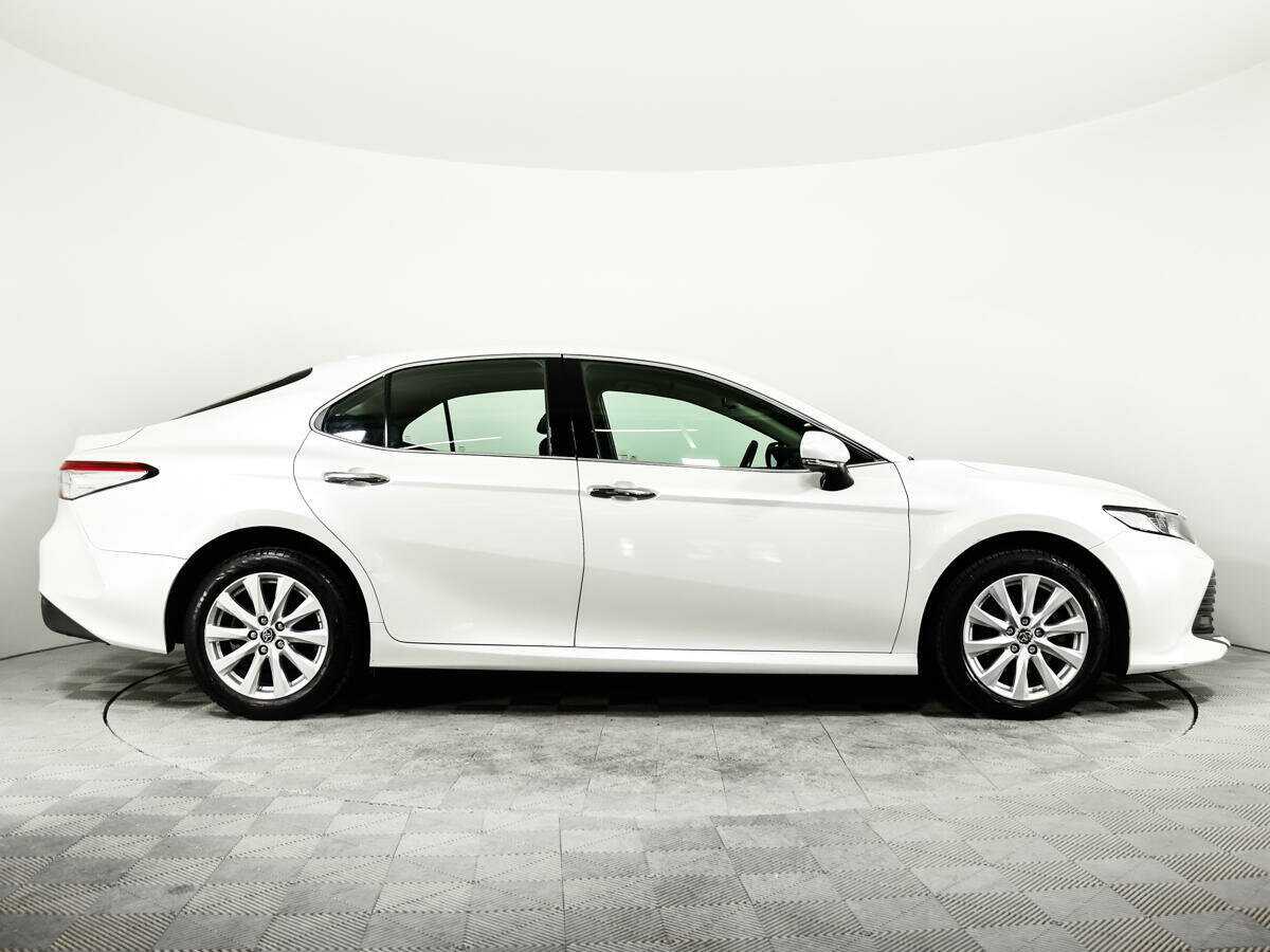 Toyota Camry 2020 года с пробегом. Фото: #3