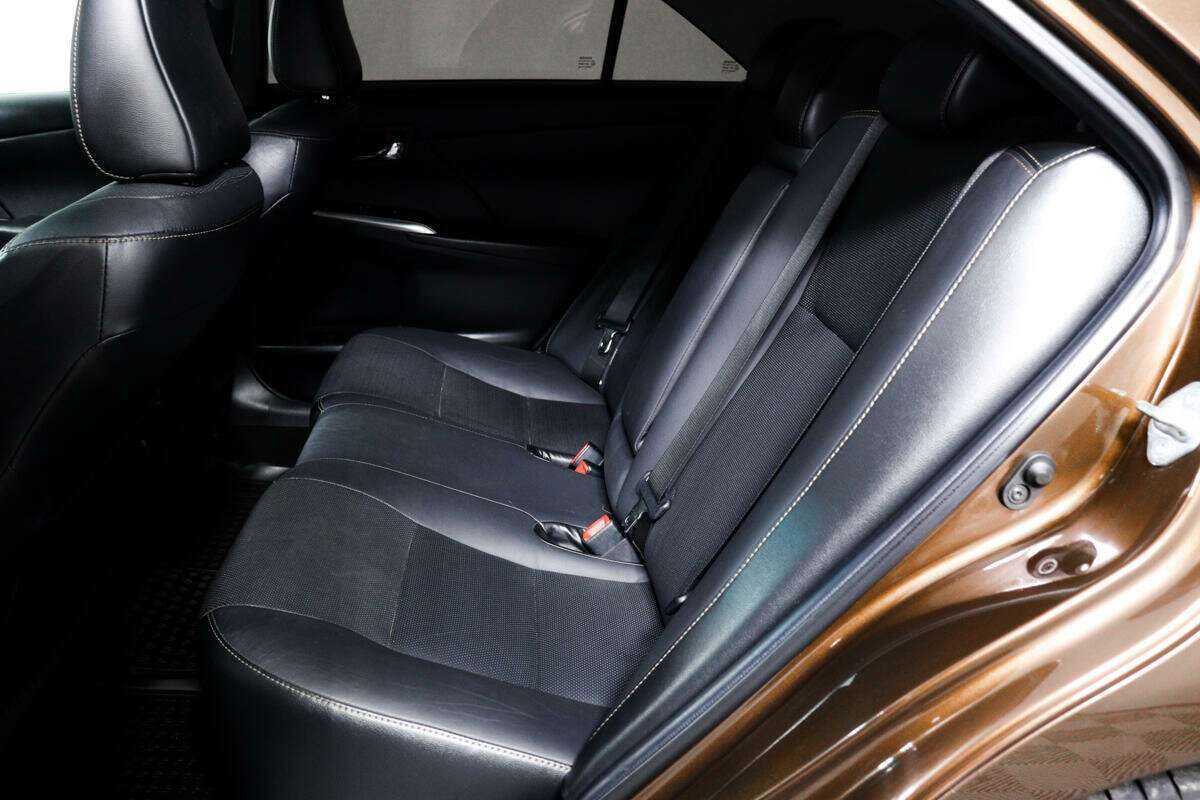 Toyota Camry 2017 года с пробегом. Фото: #11