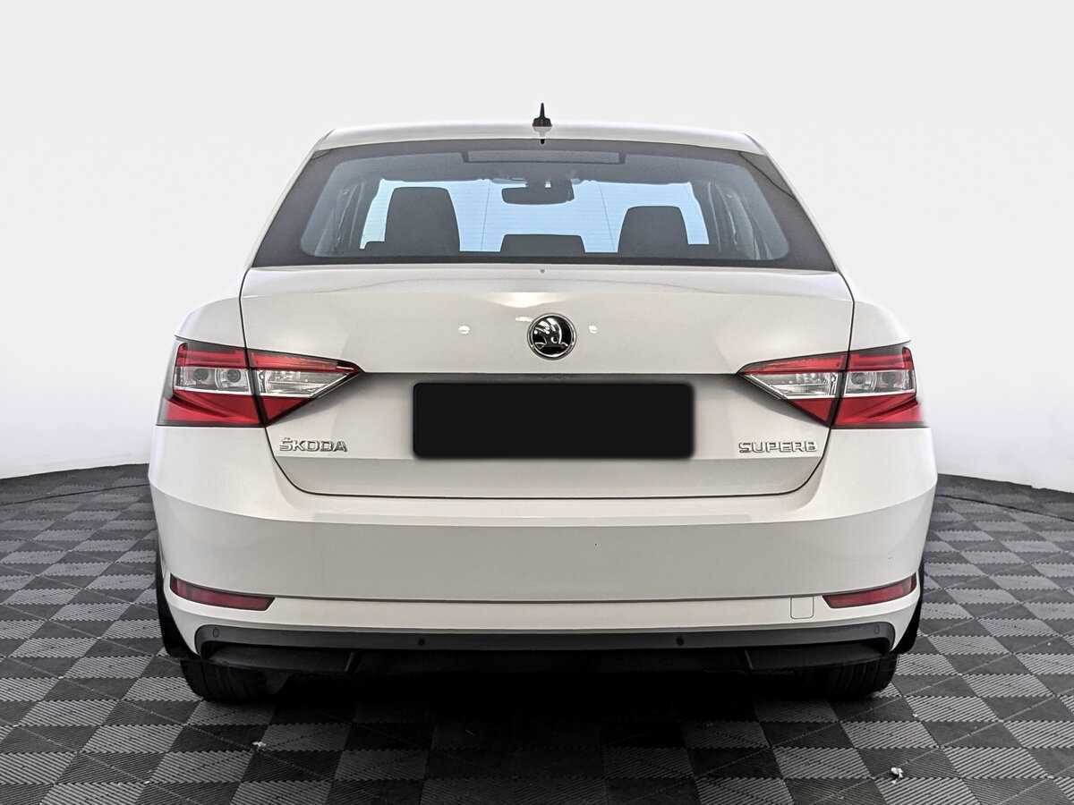 Skoda Superb 2017 года с пробегом. Фото: #5