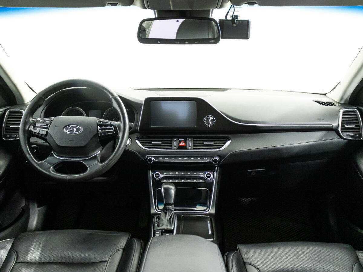 Hyundai Grandeur 2018 года с пробегом. Фото: #12