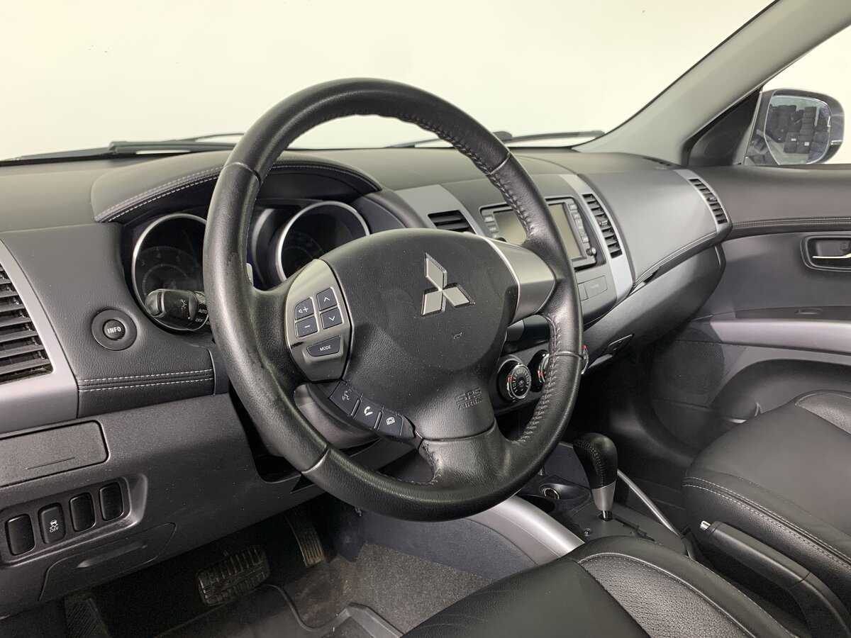 Mitsubishi Outlander 2012 года с пробегом. Фото: #11