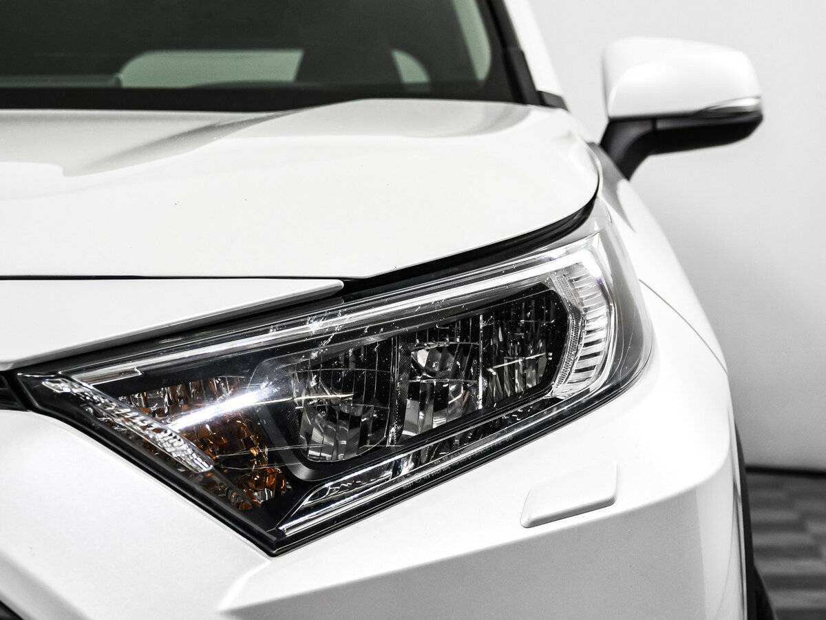 Toyota RAV4 2021 года с пробегом. Фото: #14