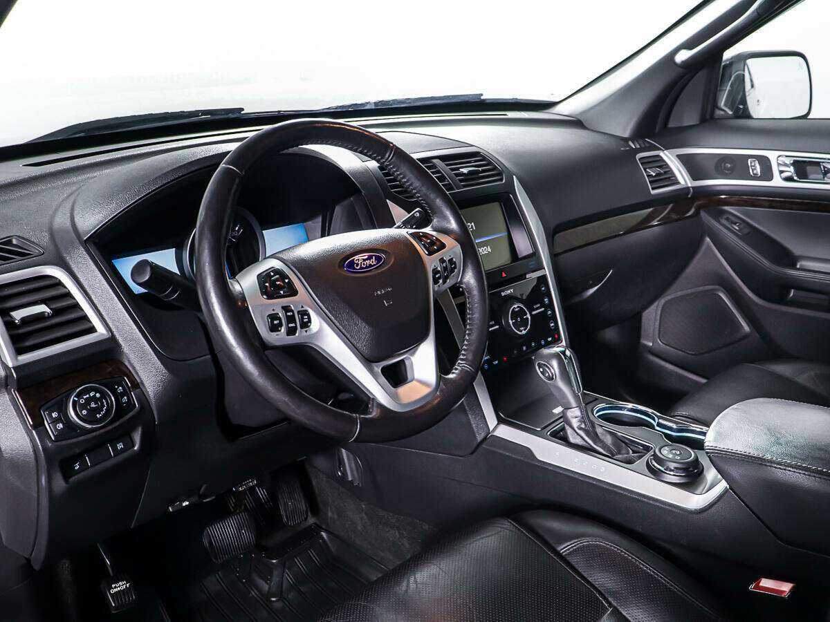 Ford Explorer 2015 года с пробегом. Фото: #12