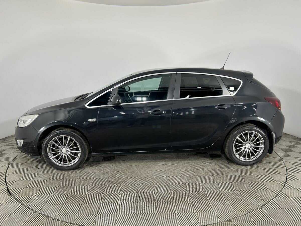 Opel Astra 2012 года с пробегом. Фото: #4
