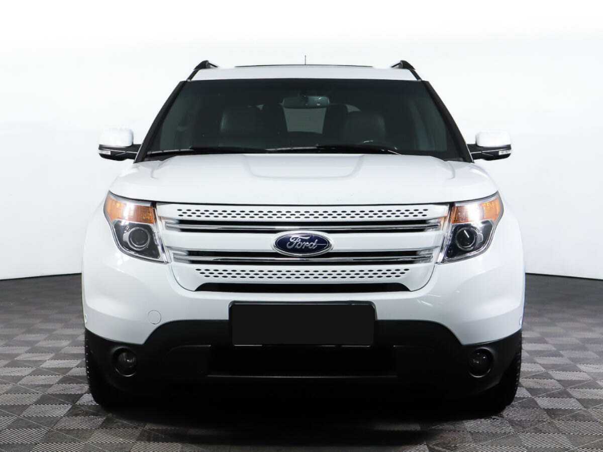 Ford Explorer 2013 года с пробегом. Фото: #1