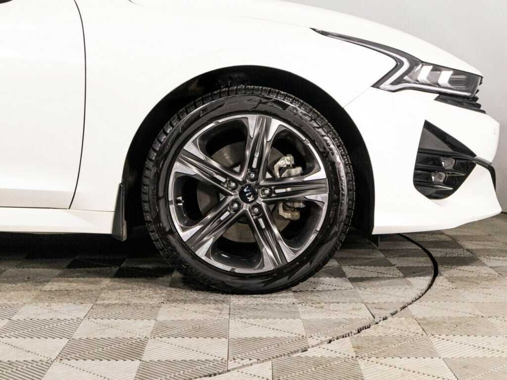 Kia K5 2021 года с пробегом. Фото: #4