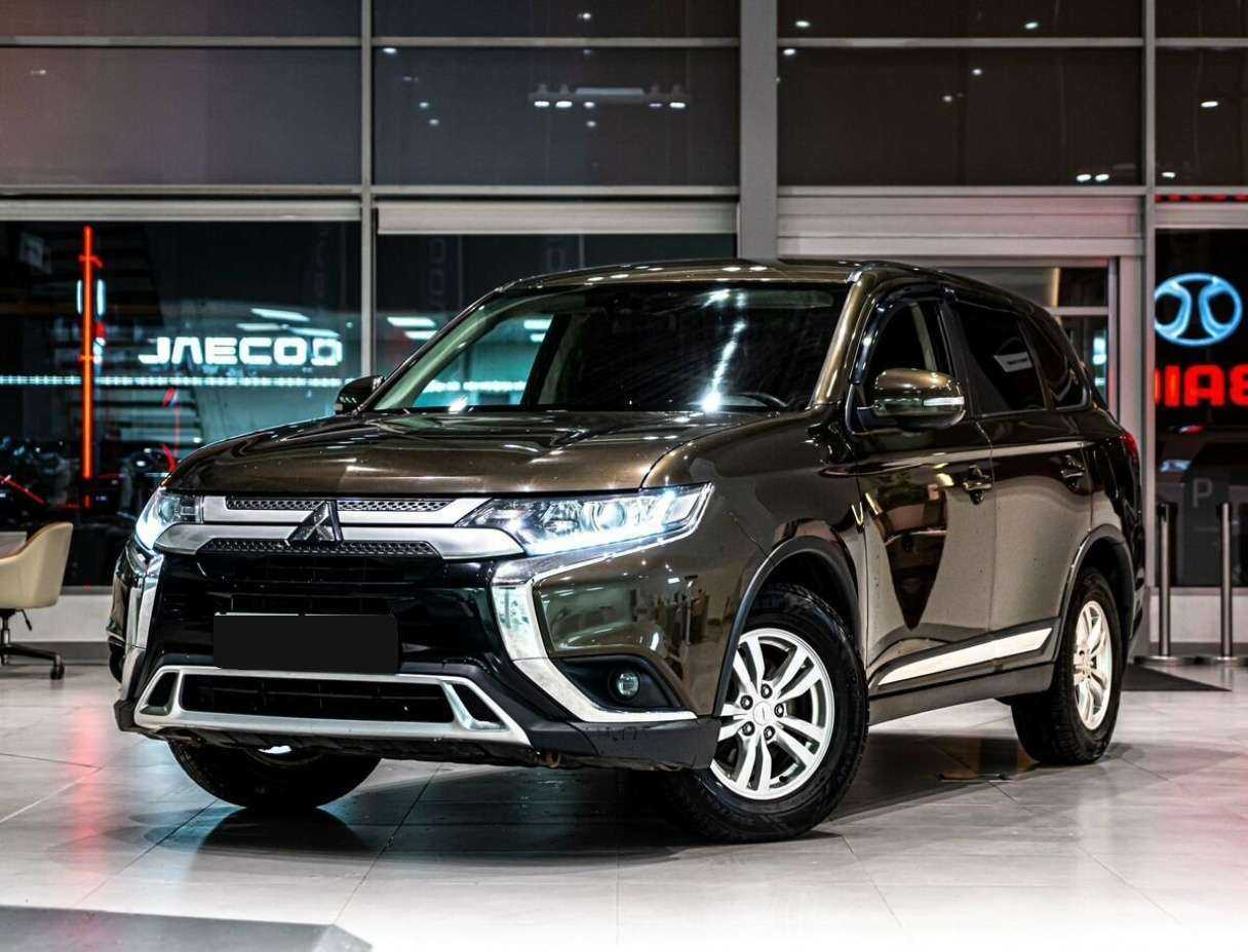 Mitsubishi Outlander 2018 года с пробегом. Фото: #0