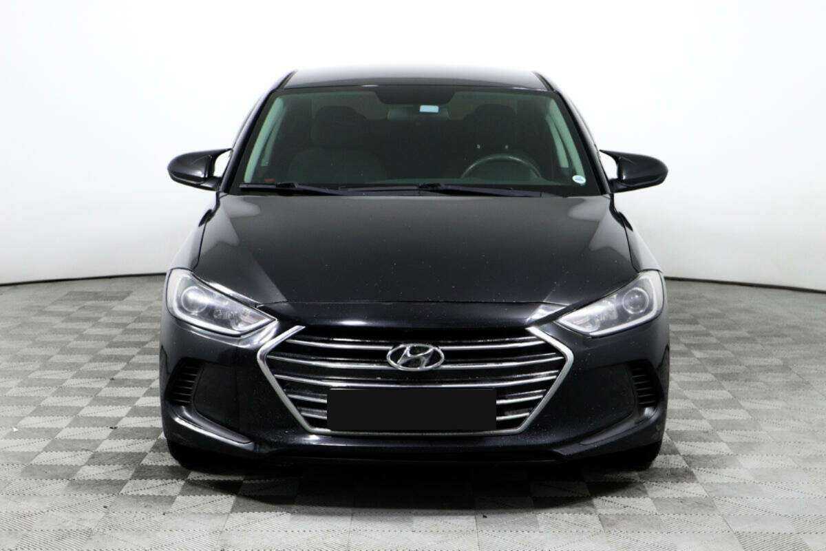Hyundai Elantra 2018 года с пробегом. Фото: #1