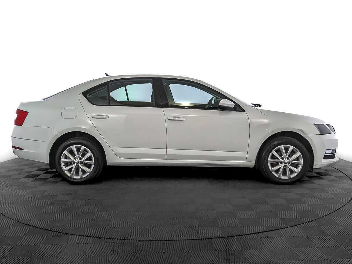 Skoda Octavia 2017 года с пробегом. Фото: #3