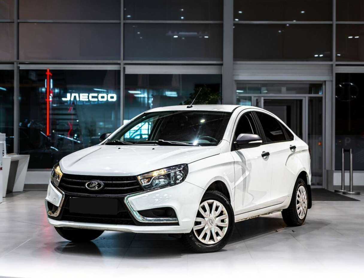 Lada (ВАЗ) Vesta 2021 года с пробегом. Посмотреть фото