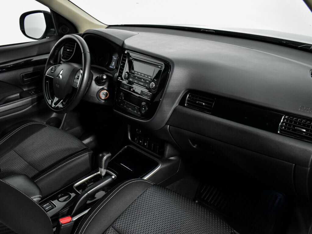 Mitsubishi Outlander 2019 года с пробегом. Фото: #12